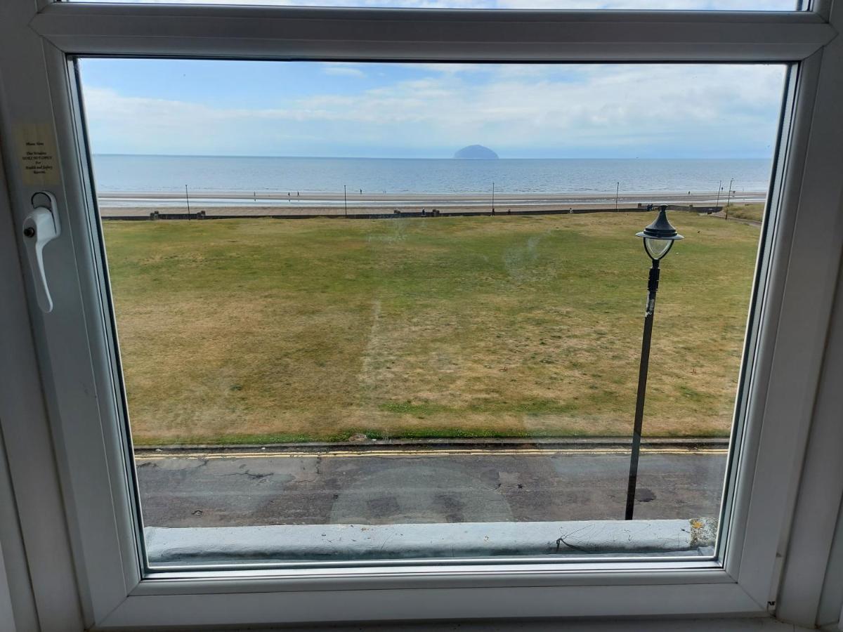 Girvan Guest House Exterior foto